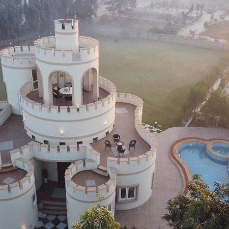 Stayvista'S Mystic Castle With Terrace, Swimming Pool, Lawn With Gazebo Джайпур Екстер'єр фото