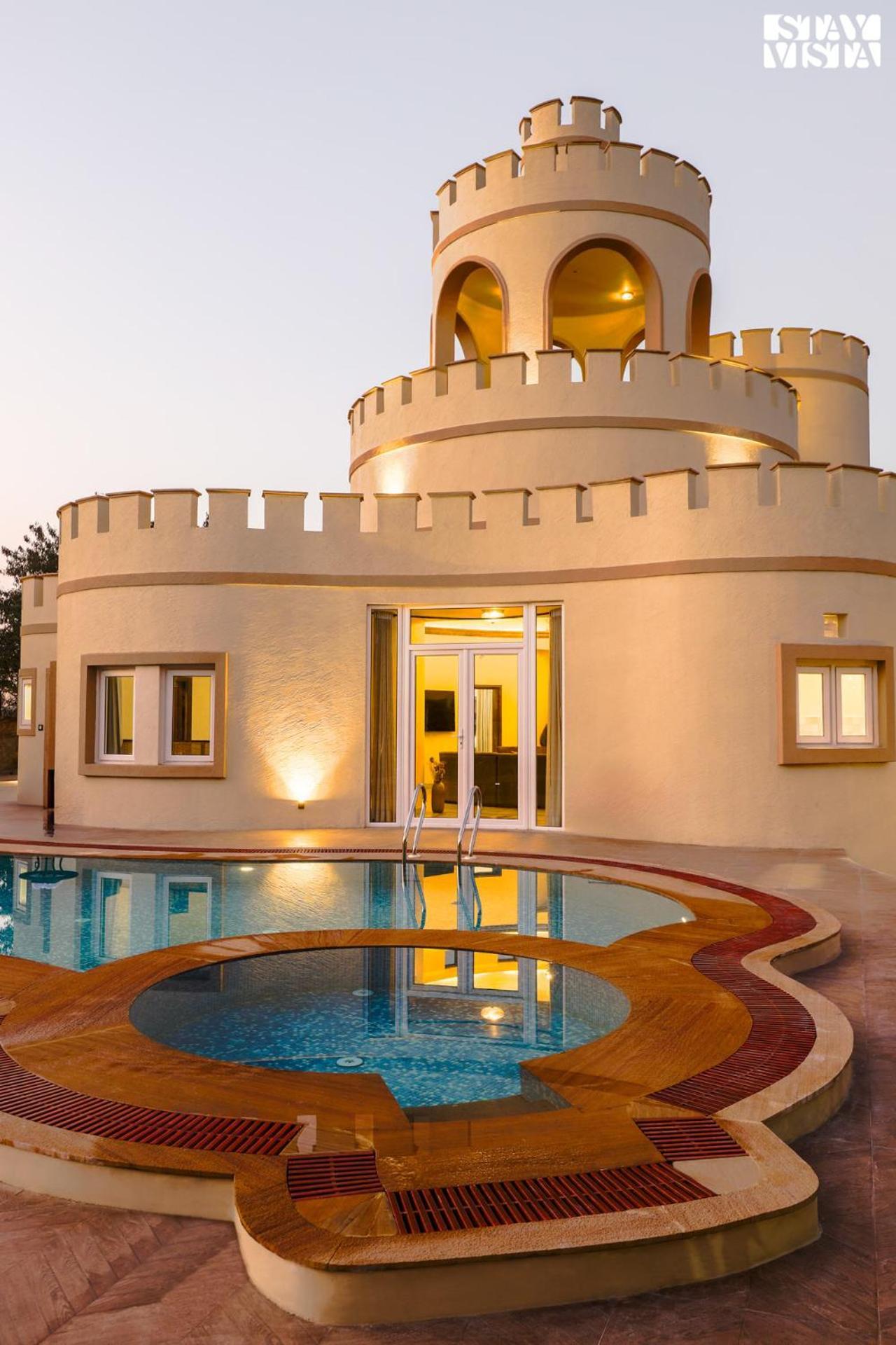 Stayvista'S Mystic Castle With Terrace, Swimming Pool, Lawn With Gazebo Джайпур Екстер'єр фото